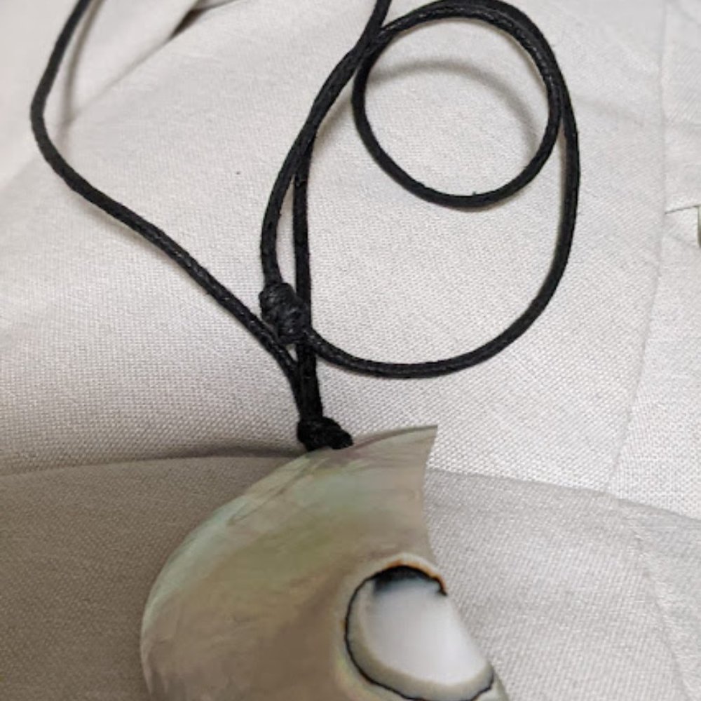 Shell Necklace - Picture 3 of 3